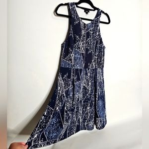 Fun summer dress with front zipper